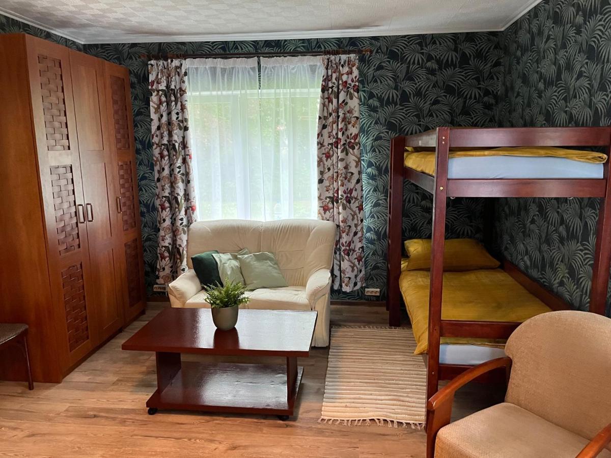 Family House "Sea Side Apartments" Salacgrīva Esterno foto